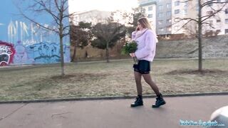 20 éves hatalmas csöcsű lakótelepi világos szőke tini pénzért kúrel