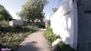Tini maca lovagolja a fickó faszát