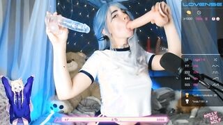 Tini pipi kettő műfalloszt szop