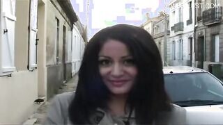 Francia Arab lányt partyba dugnak