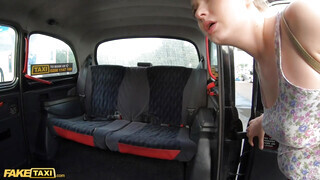 Fake Taxi - Lucy Heart a bájos pici orosz pina