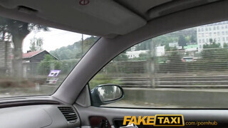FakeTaxi - Samantha Jolie szopja a taxist