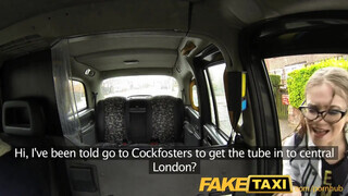 FakeTaxi - Lucie Bee a fiatal ausztrál turista