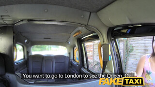 FakeTaxi - Argentin gádzsi kufircol a taxissal
