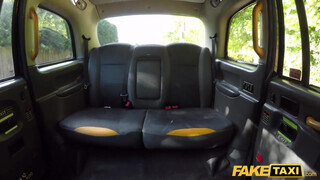 Fake Taxi - Azura Alii a perverz vörös hajú csajszika