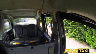 Fake Taxi - Brooke Jameson popó lyukba kefélve