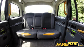 Fake Taxi - Ashleigh Devere a gigászi didkós szuka