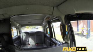 Fake Taxi - Cuki világos szőke bige megkúrelva
