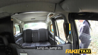 Fake Taxi - Candy Sexton a dugható titkárnő