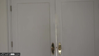 HotwifeXXX - ez a bré sokkal nagyobb mint a férjemé