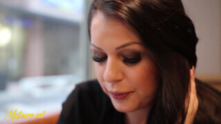 Anissa Jolie a óriási kannás milf
