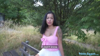 Public Agent - Jade Mai a gigantikus cickós ázsiai szuka amatőr szex