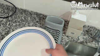 MewSlut derekasan leszívatva