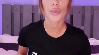 littleangel84 a bájos amatőr milf
