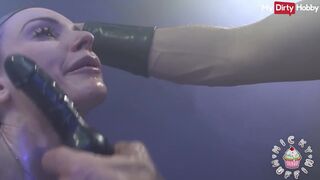 Világos Szőke amatőr tini micky muffin erőszakos anális dugással