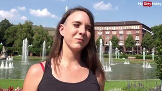 Német turista maca kültéri anális kufircolása