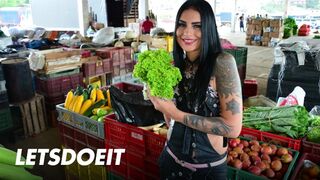 Csoki pipi melina zapata felvett mély dugásra érett puncijába - latin milf